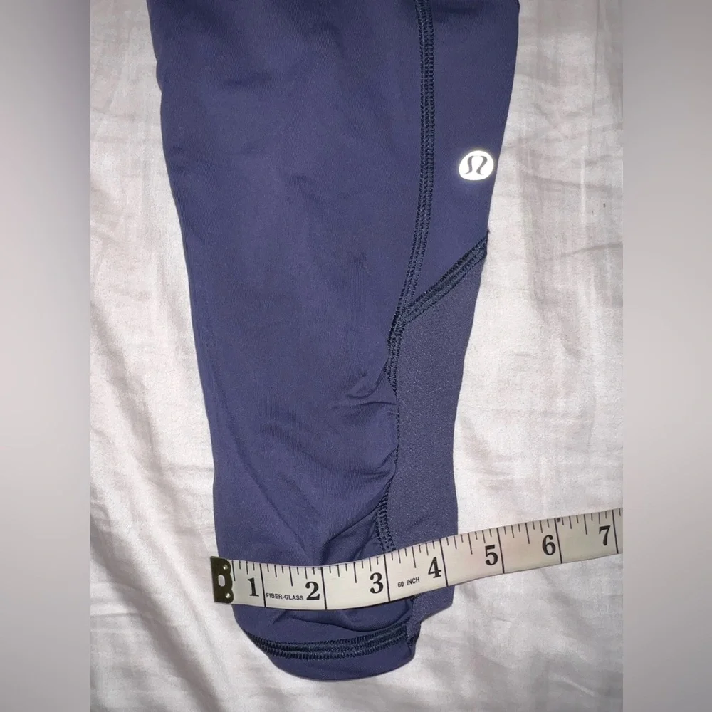 Lululemon Run A Marathon Crop II Cadet Blue Groove Stripe Size 4